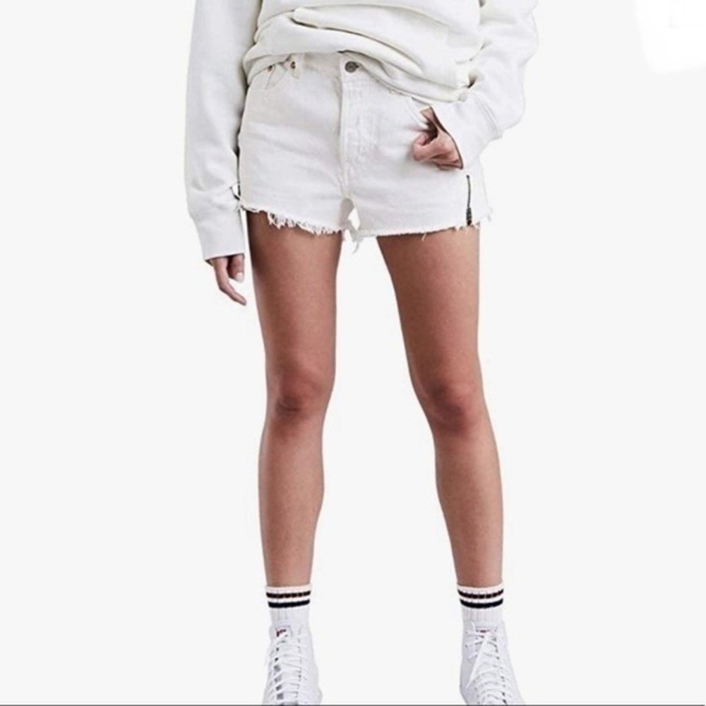Levi's‎ Cream Altered 501 Cutoff Denim Jean Shorts Size 30 Cream 100% Cotton